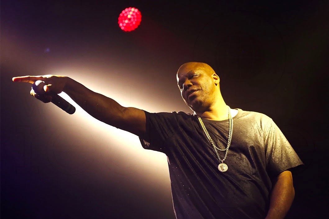 Too $hort performing on tour